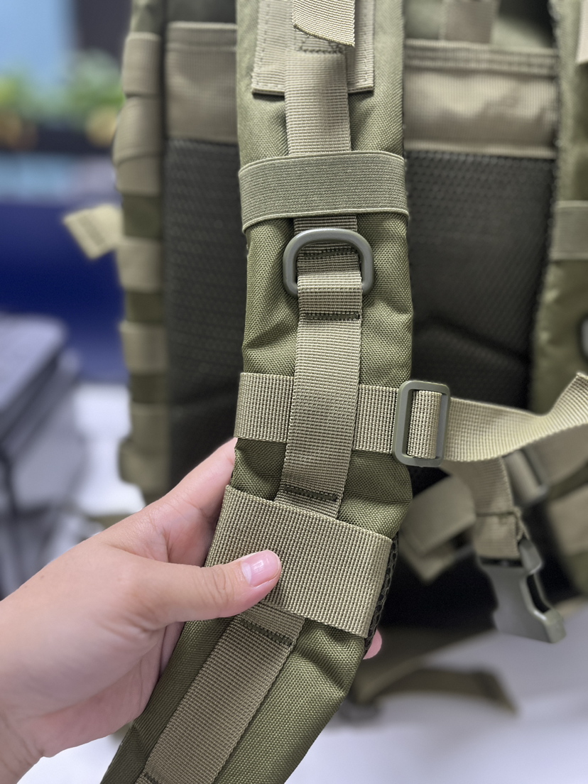 Outdoor Backpack For Mountaineering Waterproof Camouflage