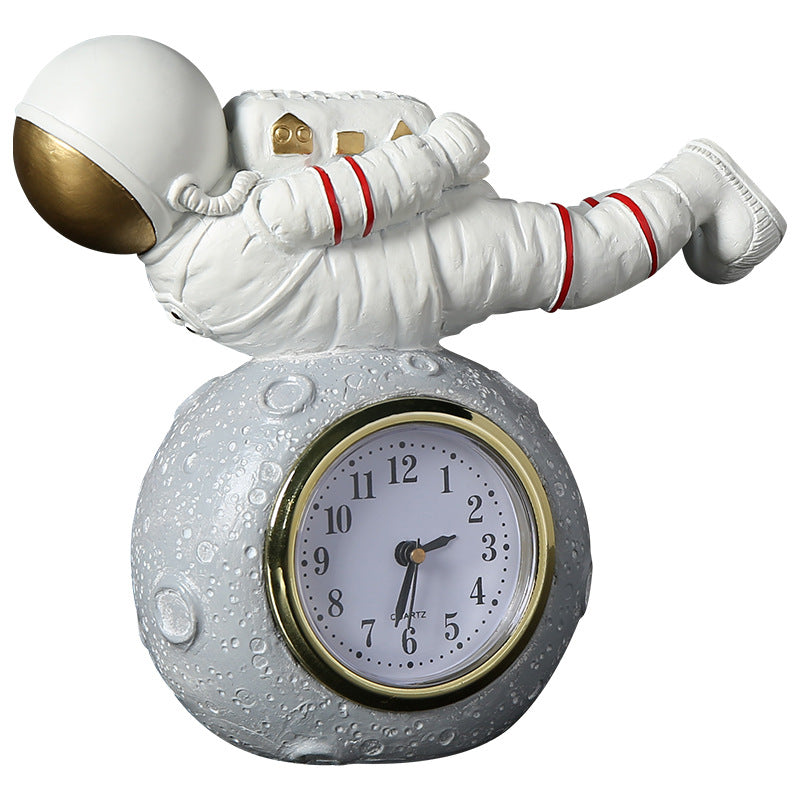 Astronaut creative children\'s room bookcase desktop astronaut clock Trinket boy\'s bedroom bedside decoration