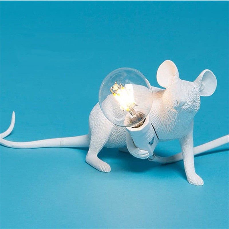 Nordic Creative Mini Animal Mouse Lamp Living Room Dining Room Bedroom Clothing Store Personalized Eye Protection Gift Resin Table Lamp