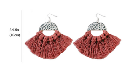 Women's Hand-woven Tassel Scallop Earrings