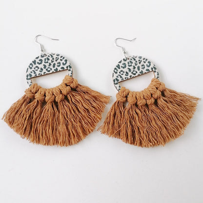 Women's Hand-woven Tassel Scallop Earrings