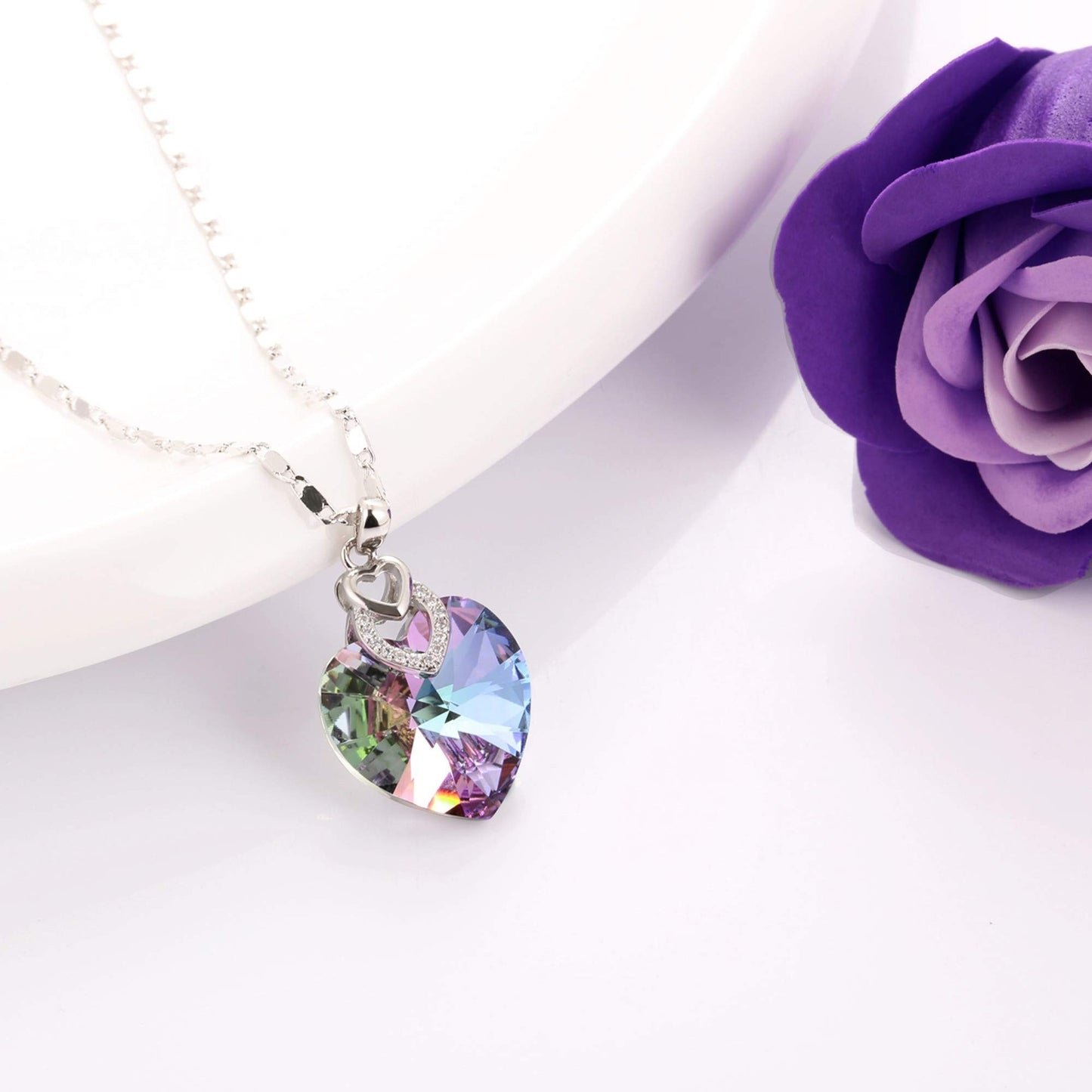 Women's Fashion Simple Crystal Pendant Necklace