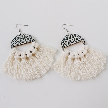 Women's Hand-woven Tassel Scallop Earrings