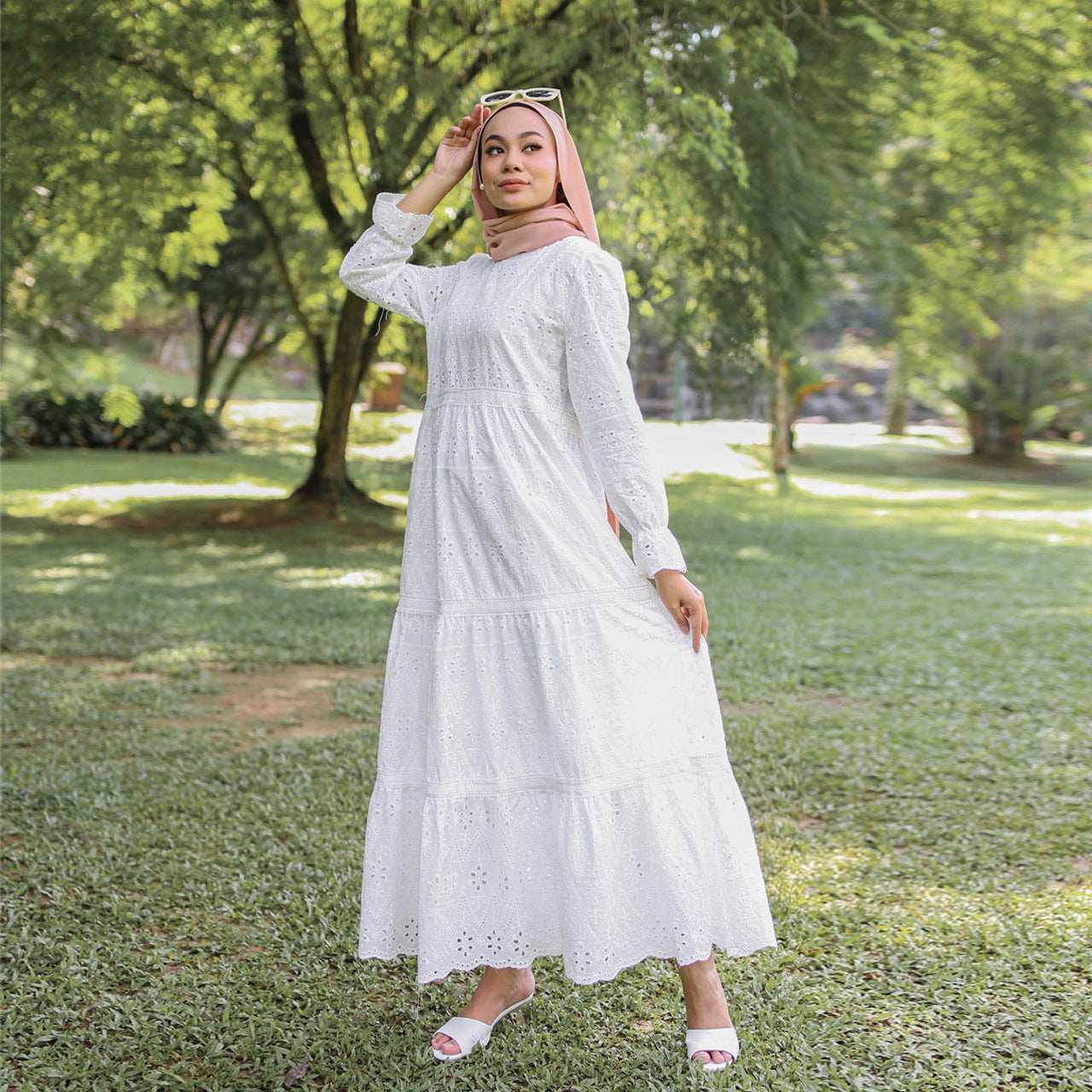 Muslim Malaysia Indonesia Hollow Lace Dress