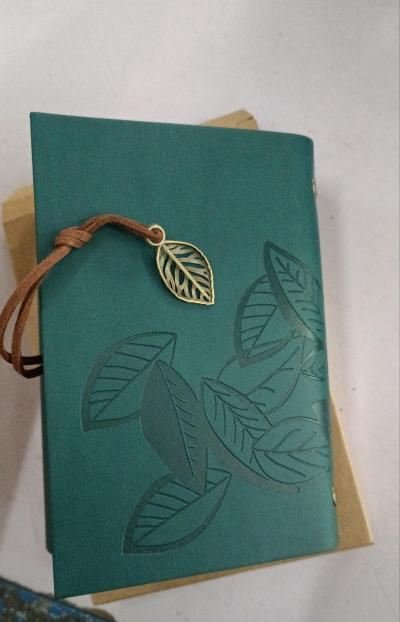Loose leaf vintage leaf notepad